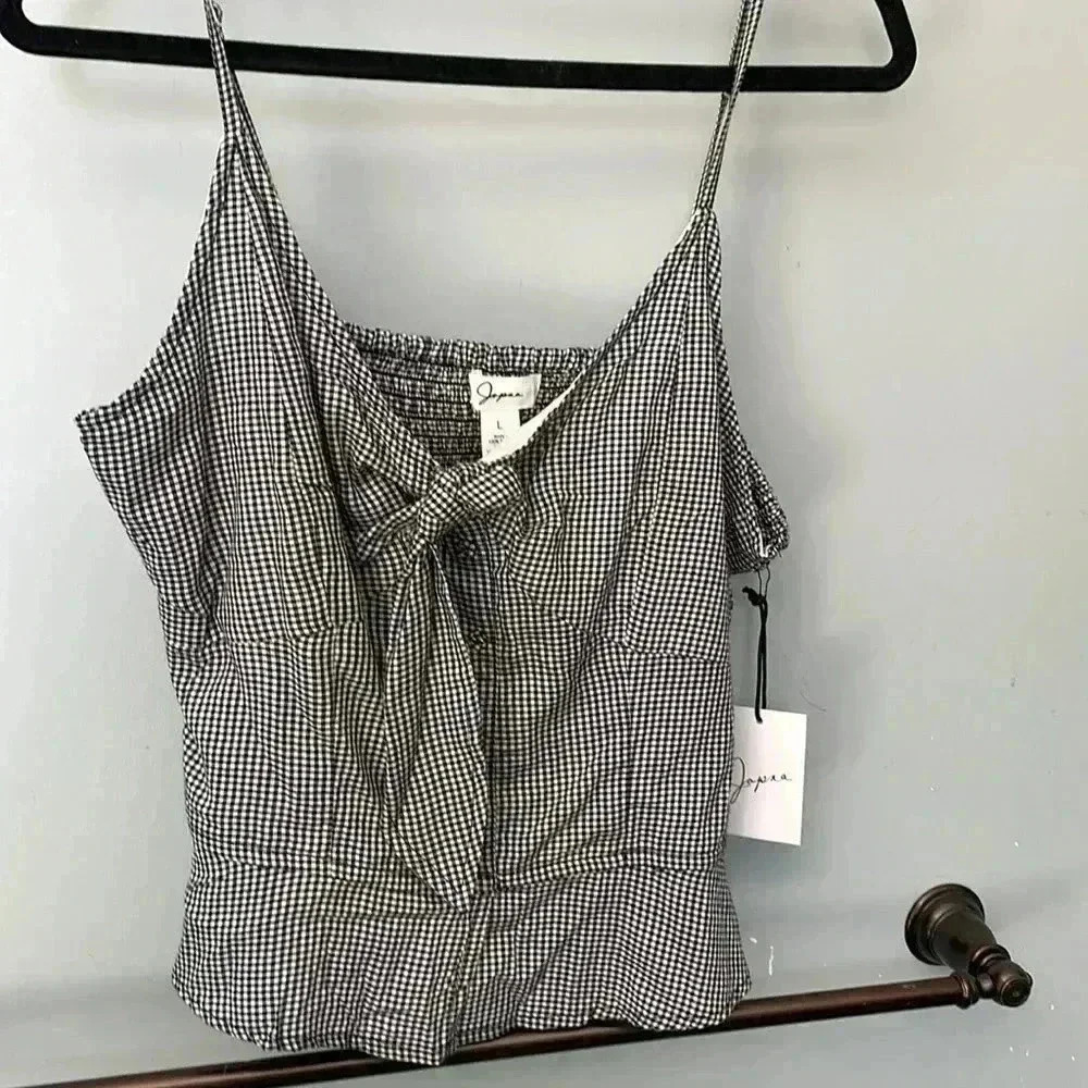NWT Japna tank top blouse.  Adjustable straps, ruffled at bottom.